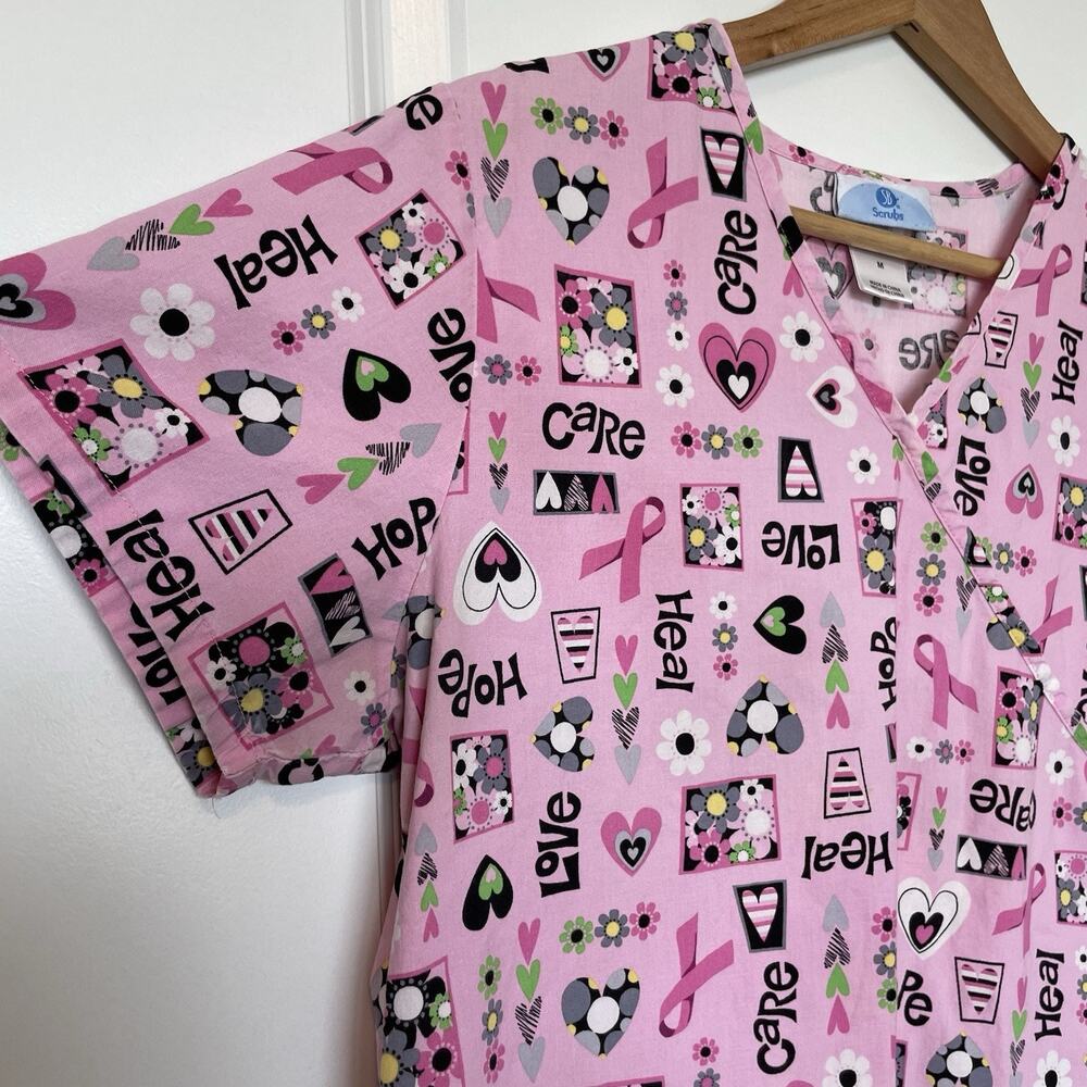 SB Scrubs Breast Cancer Awareness Pink Ribbons Hearts Scrub Top Size M Cotton - Picture 6 of 10